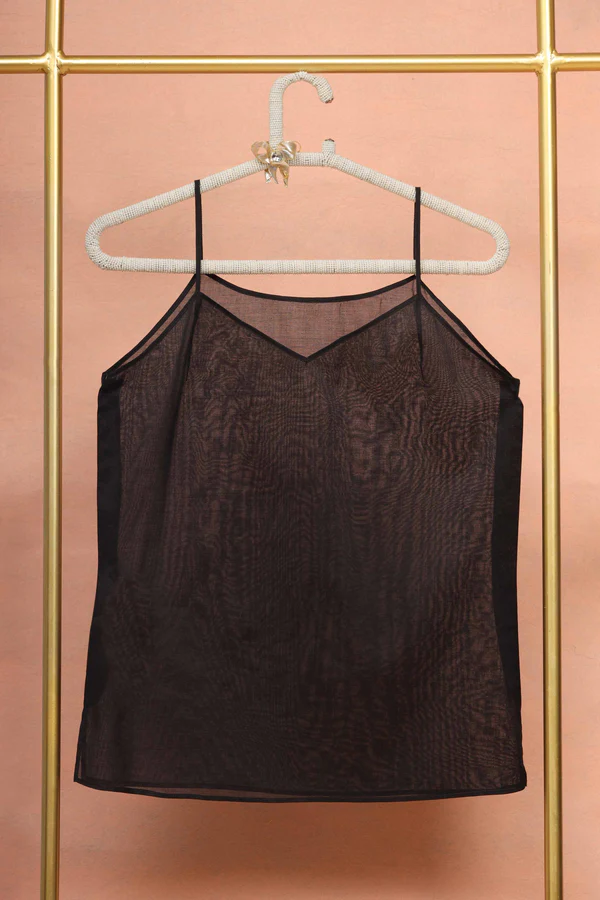 PS25-244 Soft & Comfortable Slip – Lightweight Daily Wear | Feature Desk